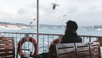 边缘科学：火山口谜团